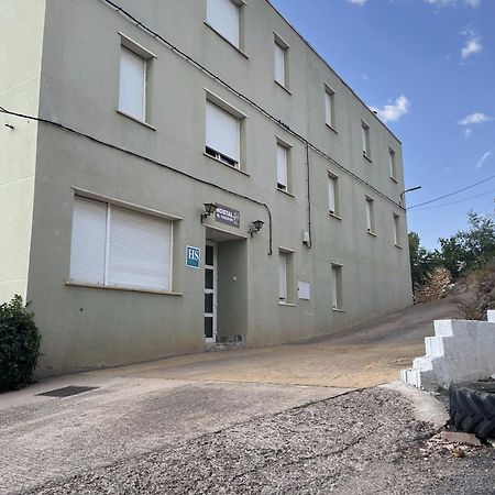 Hostal Restaurante El Cazador Nuévalos Exterior foto