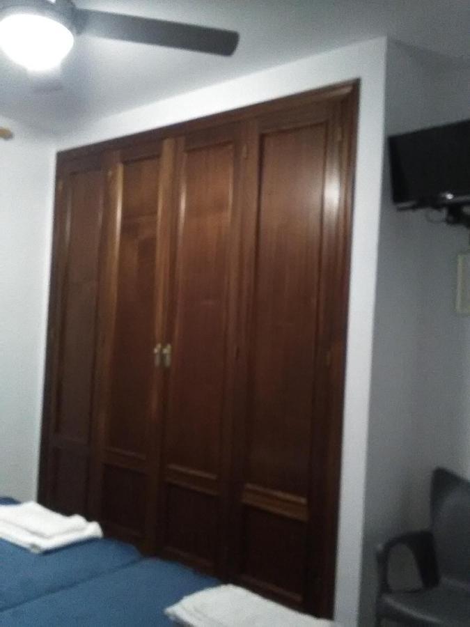 Hostal Restaurante El Cazador Nuévalos Exterior foto